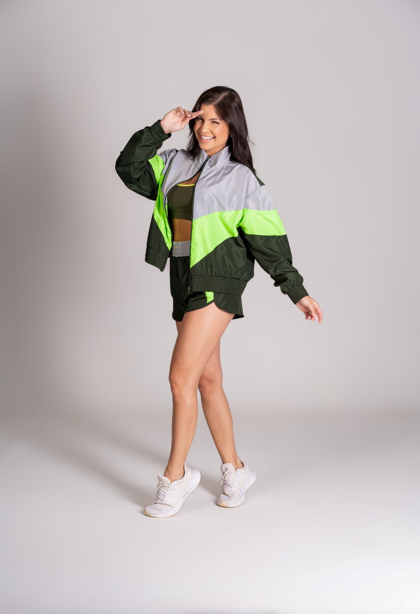 Jaqueta Corta-Vento e Short Run  / A partir